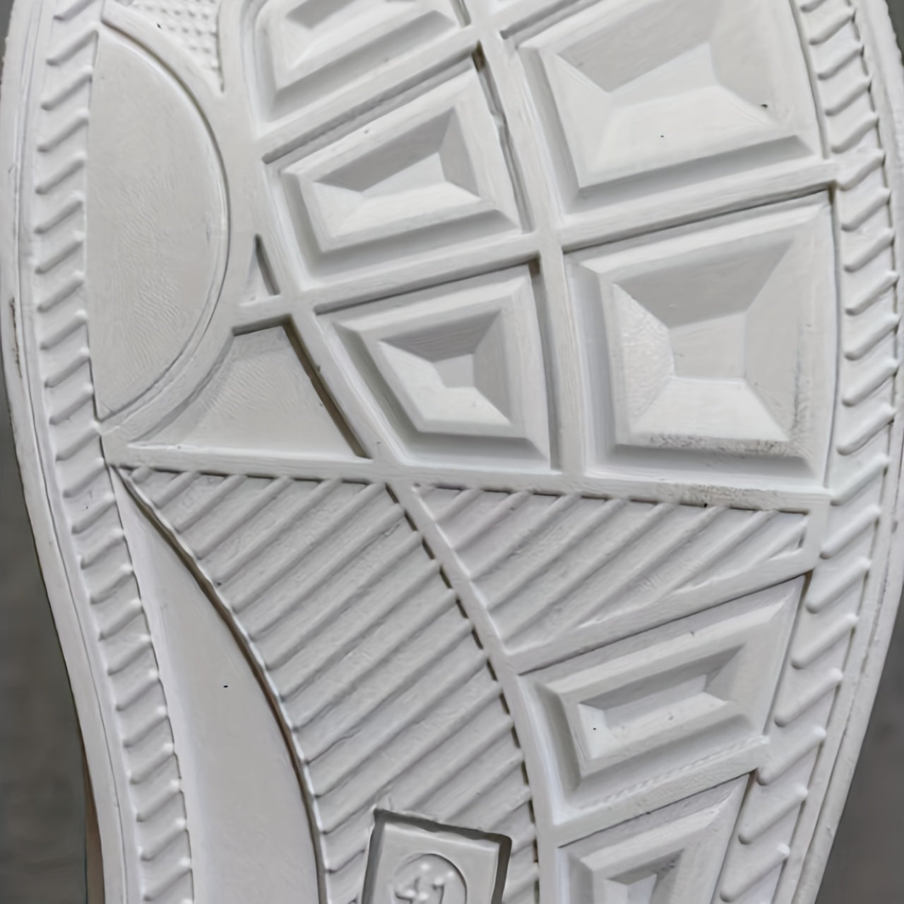 Men Sneakers Trendy Lightweight Comfy Non-slip Skate Shoes Spring And Summer